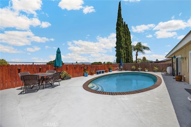 1935 Adobe Ave, Corona, CA 92882 - view of pool featuring a patio and a fenced backyard