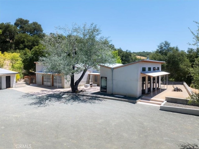 4190 Shadow Canyon Rd, Templeton, CA 93465 - rear view of property with a garage