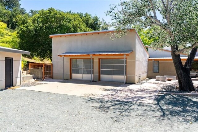 4190 Shadow Canyon Rd, Templeton, CA 93465 - view of front facade featuring stucco siding