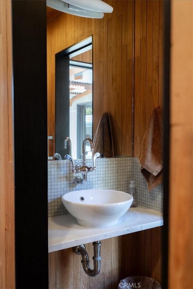 4190 Shadow Canyon Rd, Templeton, CA 93465 - bathroom featuring tasteful backsplash and wooden walls