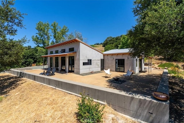 4190 Shadow Canyon Rd, Templeton, CA 93465 - rear view of house featuring a patio area and stucco siding