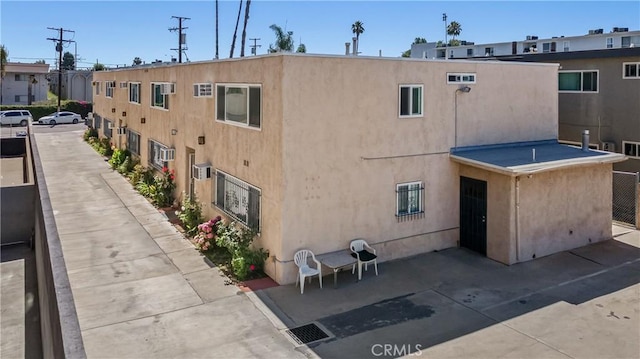 6045 Hazelhurst Pl, North Hollywood, CA 91606 - view of property