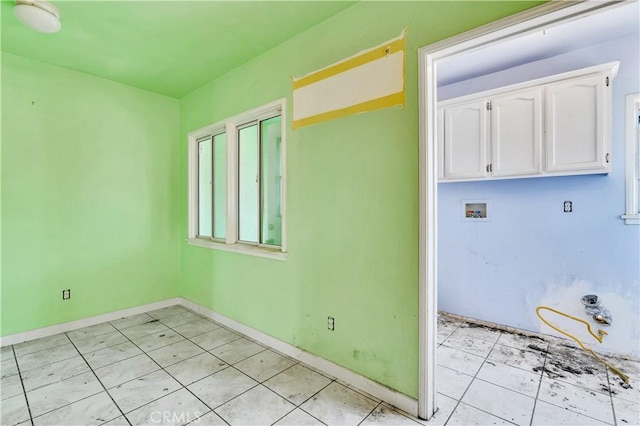 11860 Athens Way, Los Angeles, CA 90061 - unfurnished room featuring baseboards