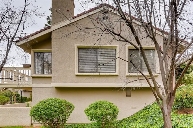 529 El Azul Cir, Oak Park, CA 91377 - view of property exterior with stucco siding and a balcony