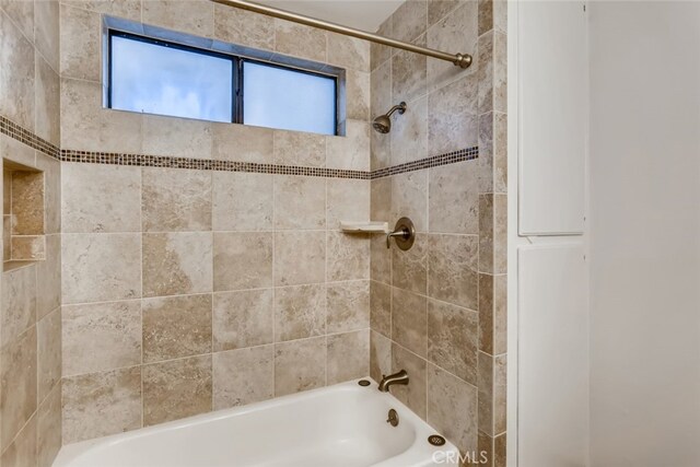 529 El Azul Cir, Oak Park, CA 91377 - bathroom with tub / shower combination
