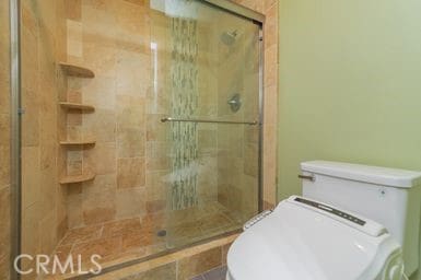 14 Featherwood, Irvine, CA 92612 - bathroom with toilet and a shower stall