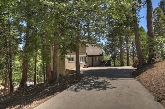 544 Old Toll Rd, Lake Arrowhead, CA 92352 - view of front of home featuring concrete driveway