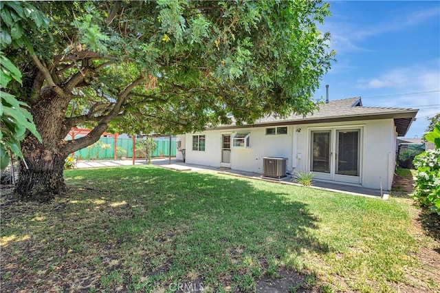 13925 Belgate St, Baldwin Park, CA 91706 - back of house with stucco siding and a patio