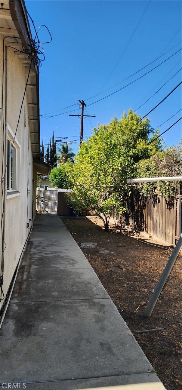 22348 Kittridge St, Woodland Hills, CA 91303 - photo 37