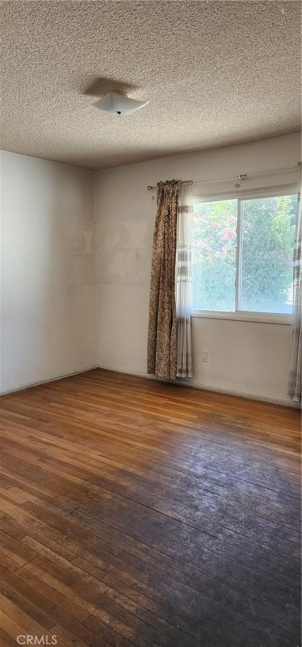 22348 Kittridge St, Woodland Hills, CA 91303 - photo 15
