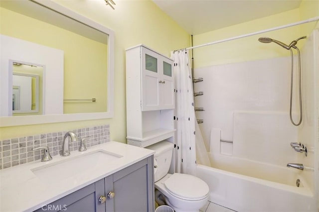 9920 Jordan Ave Unit 7, Chatsworth, CA 91311 - bathroom with shower / bathtub combination with curtain, vanity, and decorative backsplash