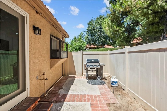 26337 Rainbow Glen Dr Unit 244, Newhall, CA 91321 - view of patio / terrace featuring area for grilling