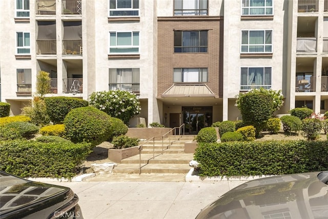 1118 N Central Ave Unit 14, Glendale, CA 91202 - view of apartment building / complex