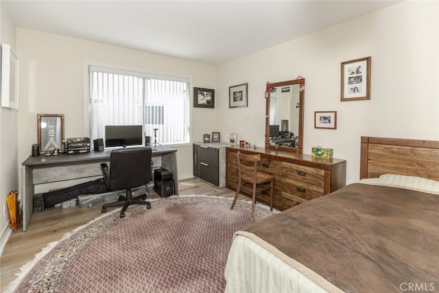 1118 N Central Ave Unit 14, Glendale, CA 91202 - bedroom featuring light wood-style floors and an office area