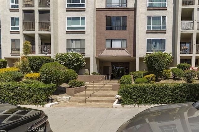 1118 N Central Ave Unit 14, Glendale, CA 91202 - view of apartment building / complex