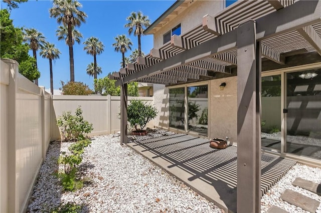 810 E Laurel Oak Dr, Azusa, CA 91702 - fenced backyard with a pergola and a patio area