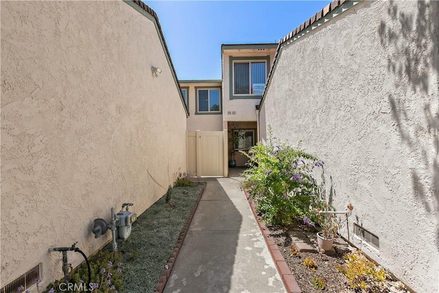 810 E Laurel Oak Dr, Azusa, CA 91702 - entrance to property featuring stucco siding