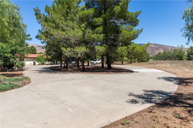 35356 Sierra Vista Dr, Agua Dulce, CA 91390 - view of home's community featuring a mountain view and curved driveway