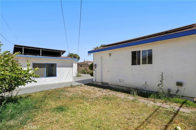 6681 Rostrata Ave, Buena Park, CA 90621 - view of grassy yard