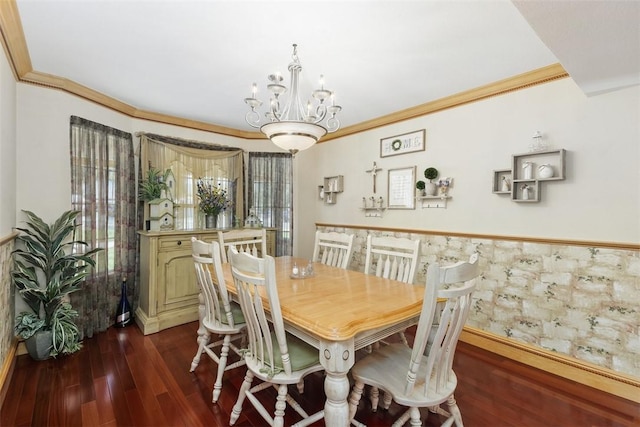 2531 Wildcat Ln, Riverside, CA 92503 - dining space with a chandelier, crown molding, and wood finished floors