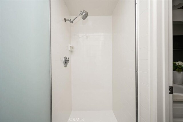 557 S Gardner Dr, Orange, CA 92866 - bathroom featuring a shower stall
