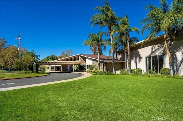 18912 Circle Of The Oaks, Newhall, CA 91321 - view of property's community featuring a lawn