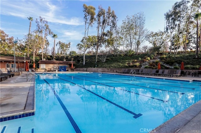 25152 Mammoth Cir, Lake Forest, CA 92630 - view of community pool
