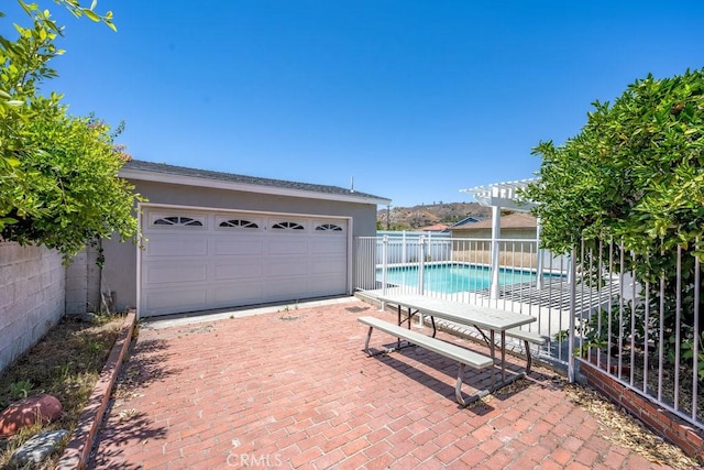 11009 Quill Ave, Sunland, CA 91040 - view of swimming pool featuring a pergola