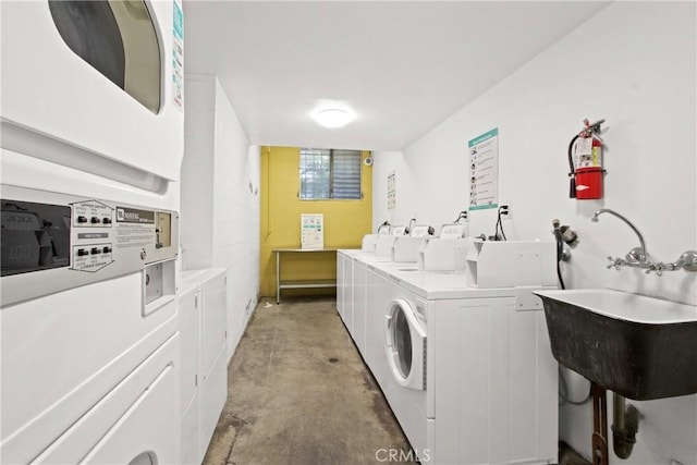 545 Chestnut Ave Unit 411, Long Beach, CA 90802 - shared laundry with washer and dryer