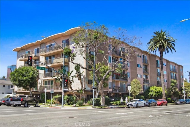 545 Chestnut Ave Unit 411, Long Beach, CA 90802 - view of apartment building / complex