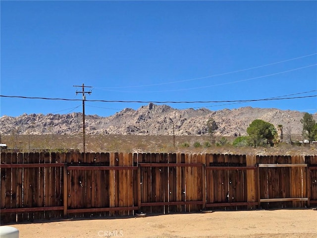 7050 Ivanpah Ave Unit 29, Palms, CA 92277 - view of yard featuring a mountain view