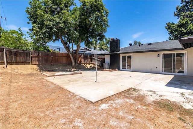 7364 Layton St, Rancho Cucamonga, CA 91730 - view of yard featuring a patio