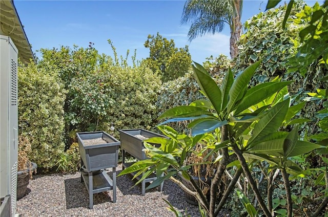 829 N Foxdale Ave, West Covina, CA 91790 - view of yard