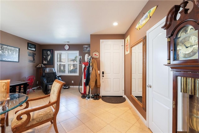 32765 Santa Cruz, Lake Elsinore, CA 92530 - foyer featuring baseboards and recessed lighting