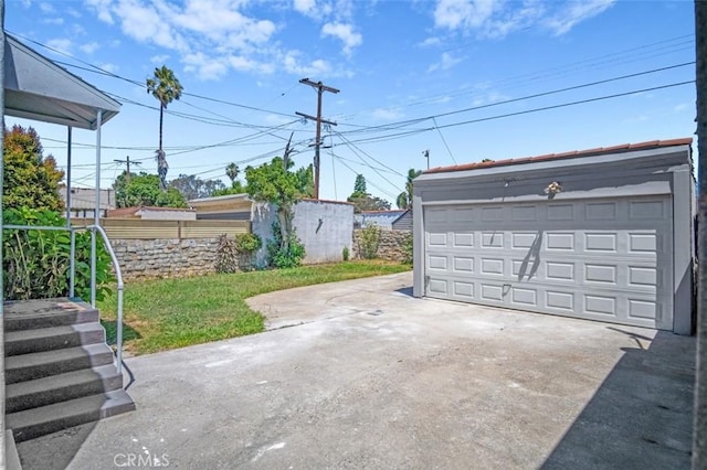 2049 W 71st St, Los Angeles, CA 90047 - view of detached garage
