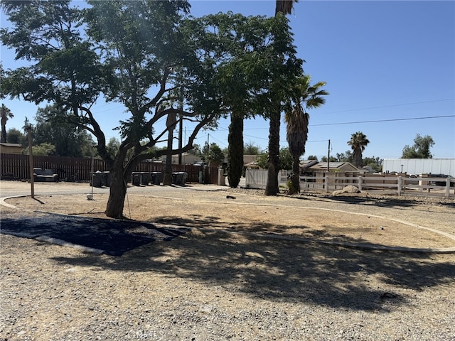 21981 Palm Ln, Perris, CA 92570 - view of yard