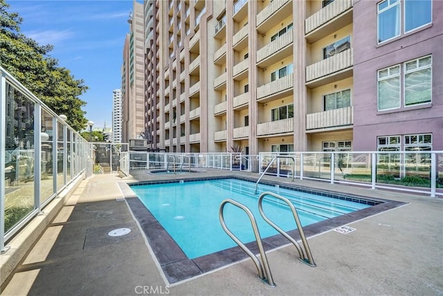 388 E Ocean Blvd Unit 1215, Long Beach, CA 90802 - view of community pool