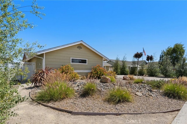 1269 Country Hill Rd, Santa Maria, CA 93455 - view of side of home