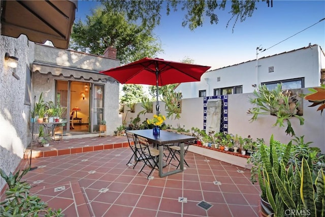404 N Vinedo Ave, Pasadena, CA 91107 - view of patio / terrace with outdoor dining space
