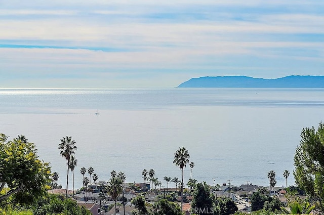 2209 W 25th St Unit 7, San Pedro, CA 90732 - water view featuring mountains