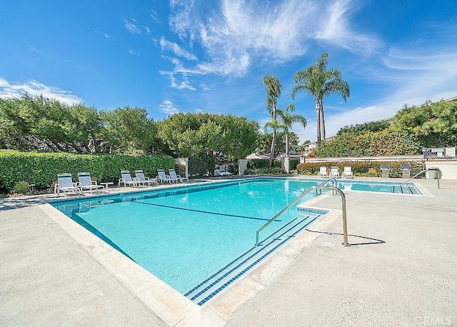 2209 W 25th St Unit 7, San Pedro, CA 90732 - community pool featuring a patio area