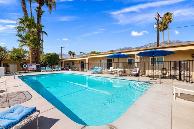 509561 S Highland Dr, Palm Springs, CA 92264 - community pool featuring a patio and a mountain view