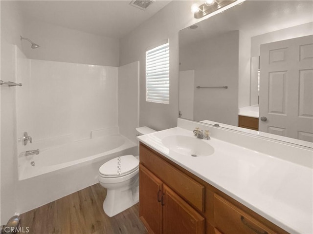 15617 Lasselle St Unit 31, Moreno Valley, CA 92551 - full bath with vanity, wood finished floors, and  shower combination