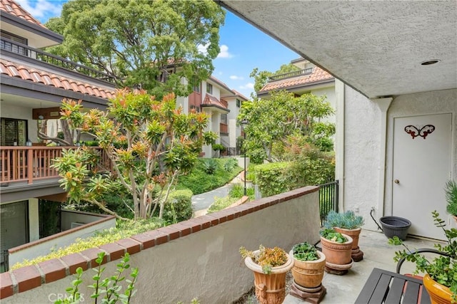 6272 Riviera Cir, Long Beach, CA 90815 - view of balcony
