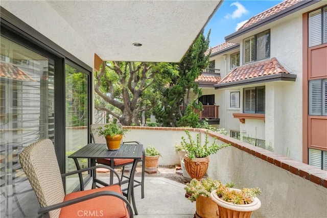 6272 Riviera Cir, Long Beach, CA 90815 - view of balcony
