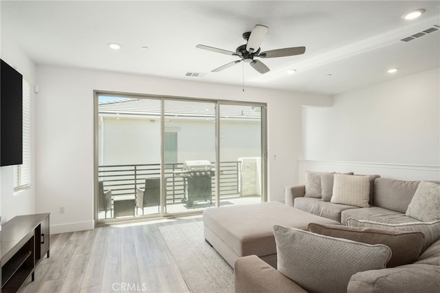 480 W Balsam Ln, Clovis, CA 93611 - living area featuring light wood-type flooring, ceiling fan, and recessed lighting