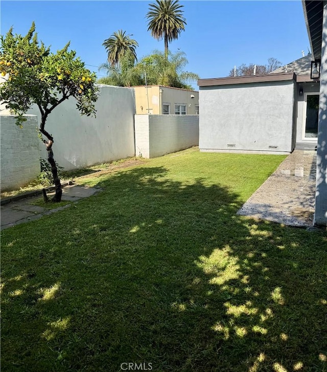 5737 5th, Los Angeles, CA 90043 - view of yard