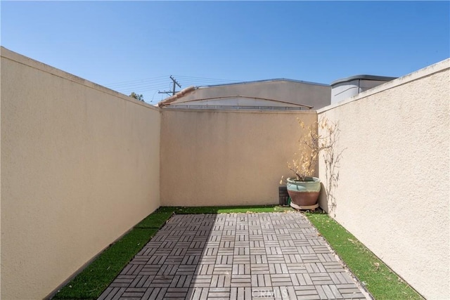 13801 Oxnard St Unit 202, Van Nuys, CA 91401 - view of patio / terrace