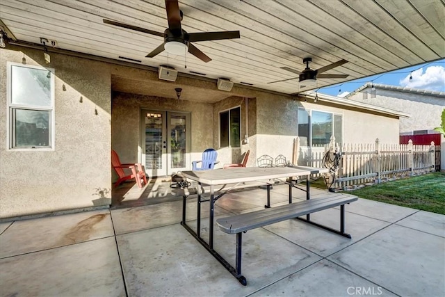 695 Crescent Ln, Lemoore, CA 93245 - view of patio / terrace featuring outdoor dining area and a ceiling fan
