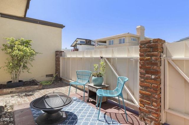 4907 Island View St, Oxnard, CA 93035 - view of patio / terrace with a gate